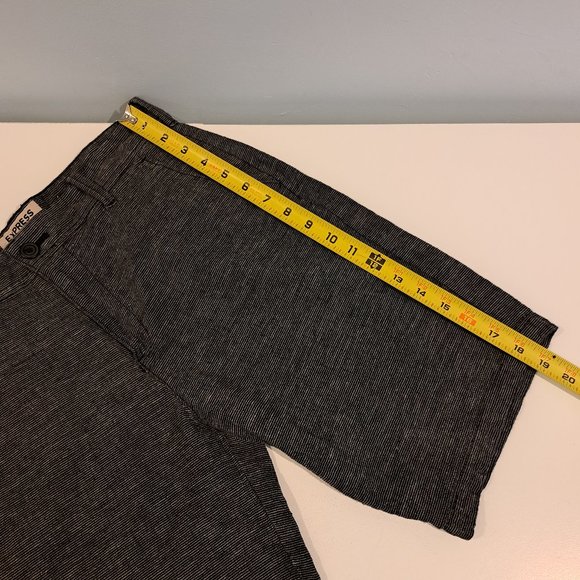 Express Men's 30" Classic Fit Linen Blend Flat Front Shorts - Picture 16 of 16